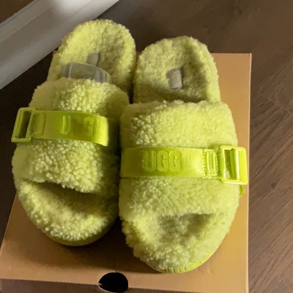 UGG Fluffia Slide - Picture 2 of 4